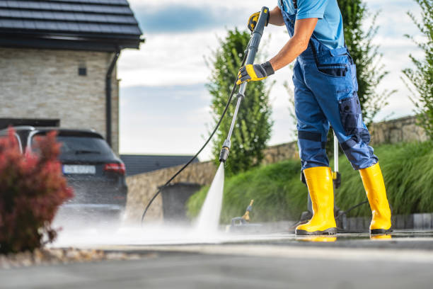 Pressure Washing Contractors in Quinnipiac University, CT